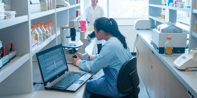 image of clinical genetics student.