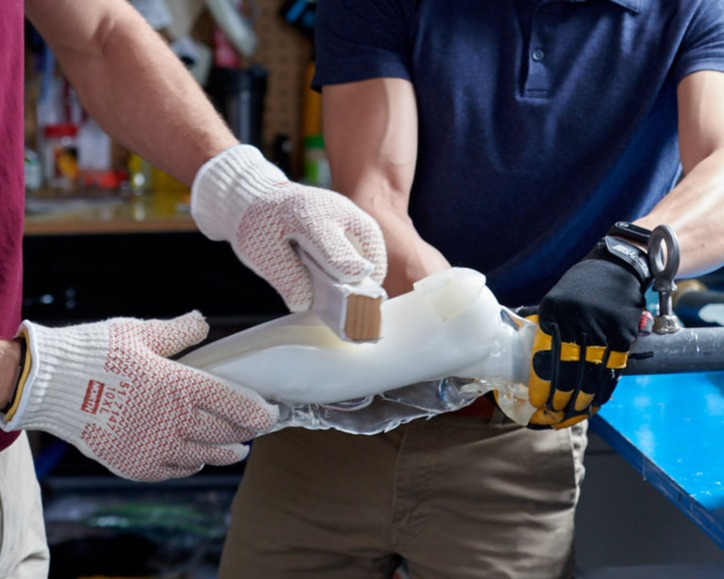 students fabricating in lab
