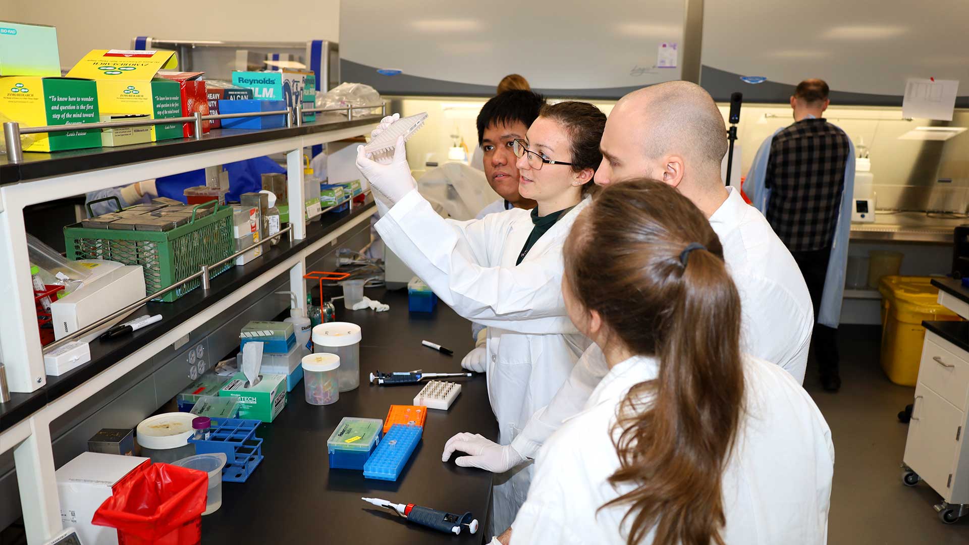 Clinical Genetics Technology students in the lab