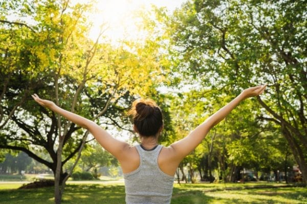 healthy-young-asian-runner-woman-warm-up-body-stretching-before-exercise_7861-1084