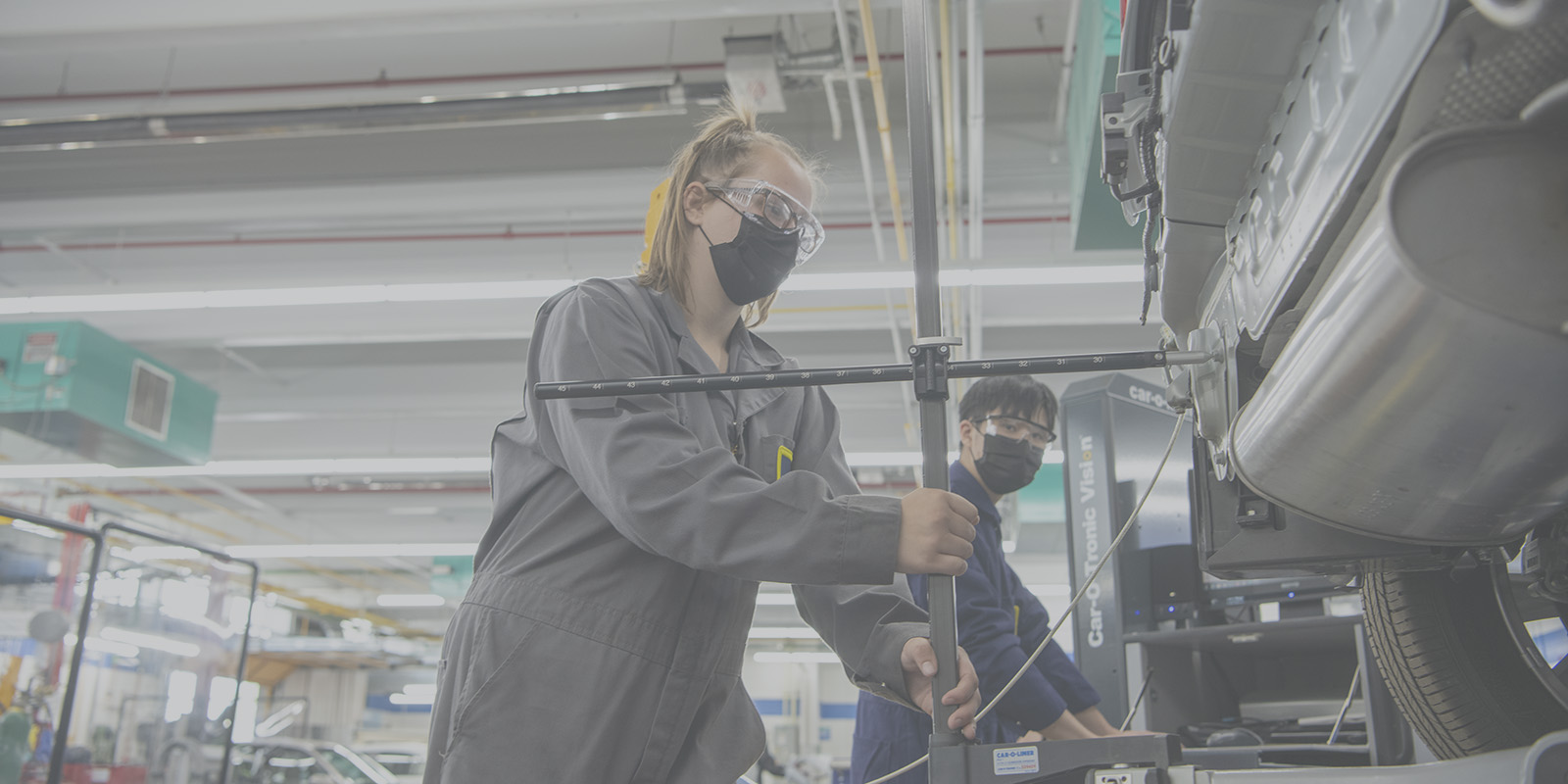 Auto Body and Collision Technician, Apprenticeship, Full-time (3130APPR