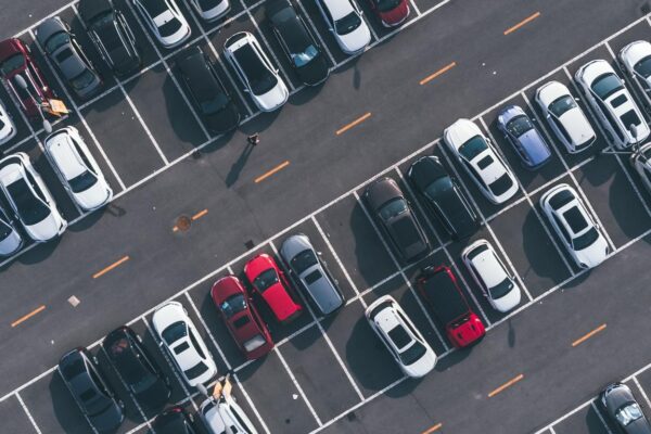 parking_lot_aerial_diagonal_2106_3840x1536