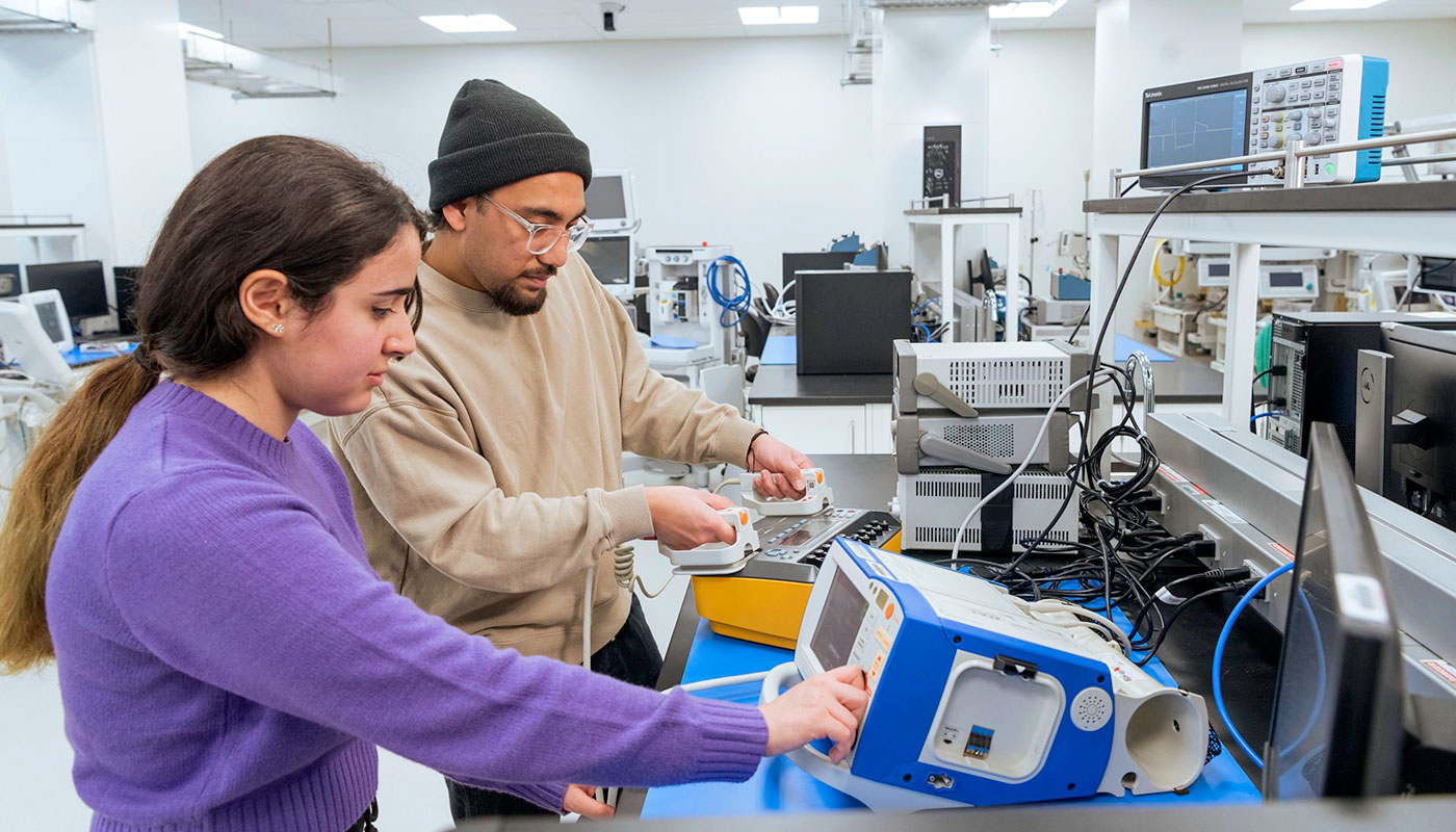 BCIT Health Sciences Biomedical Engineering Technology students working in lab