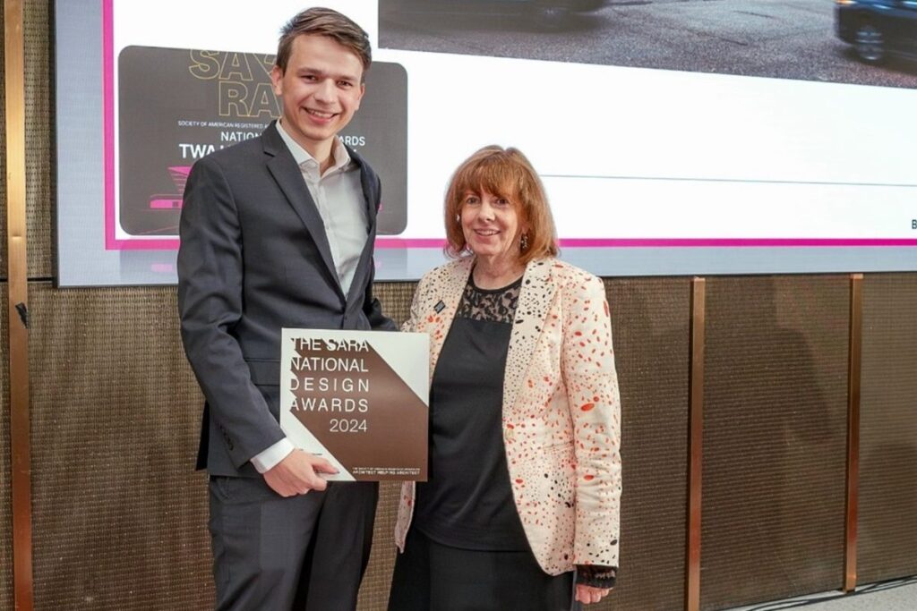 Gavin Horn receiving award