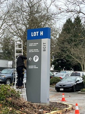 New LARGE pylon sign SW11